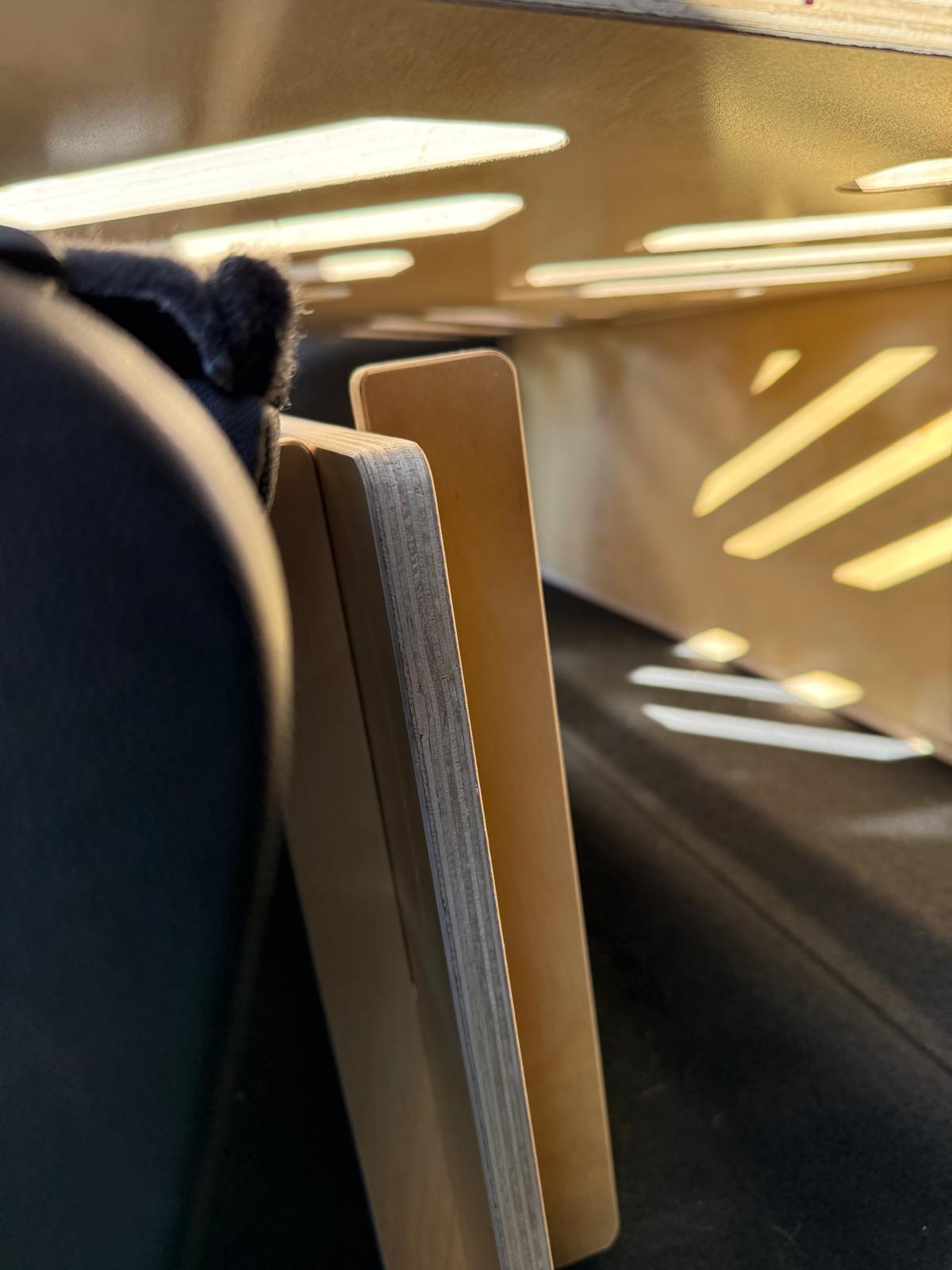 MOONBOX 115 Modify - Campervan module with seating group