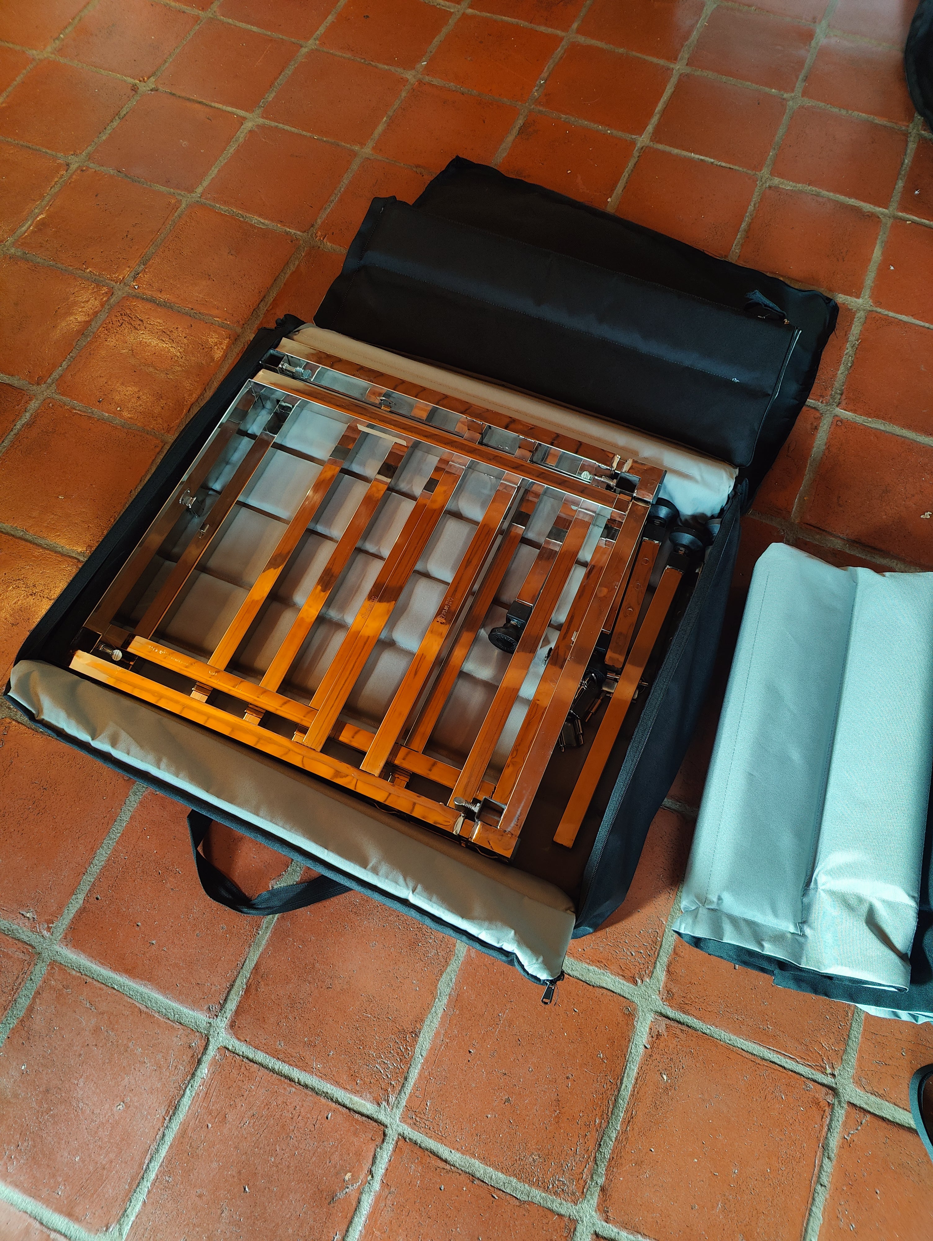 CampBoxi Unifit – Flexibles und verstellbares Bettgestell für Ihr Alltagsauto