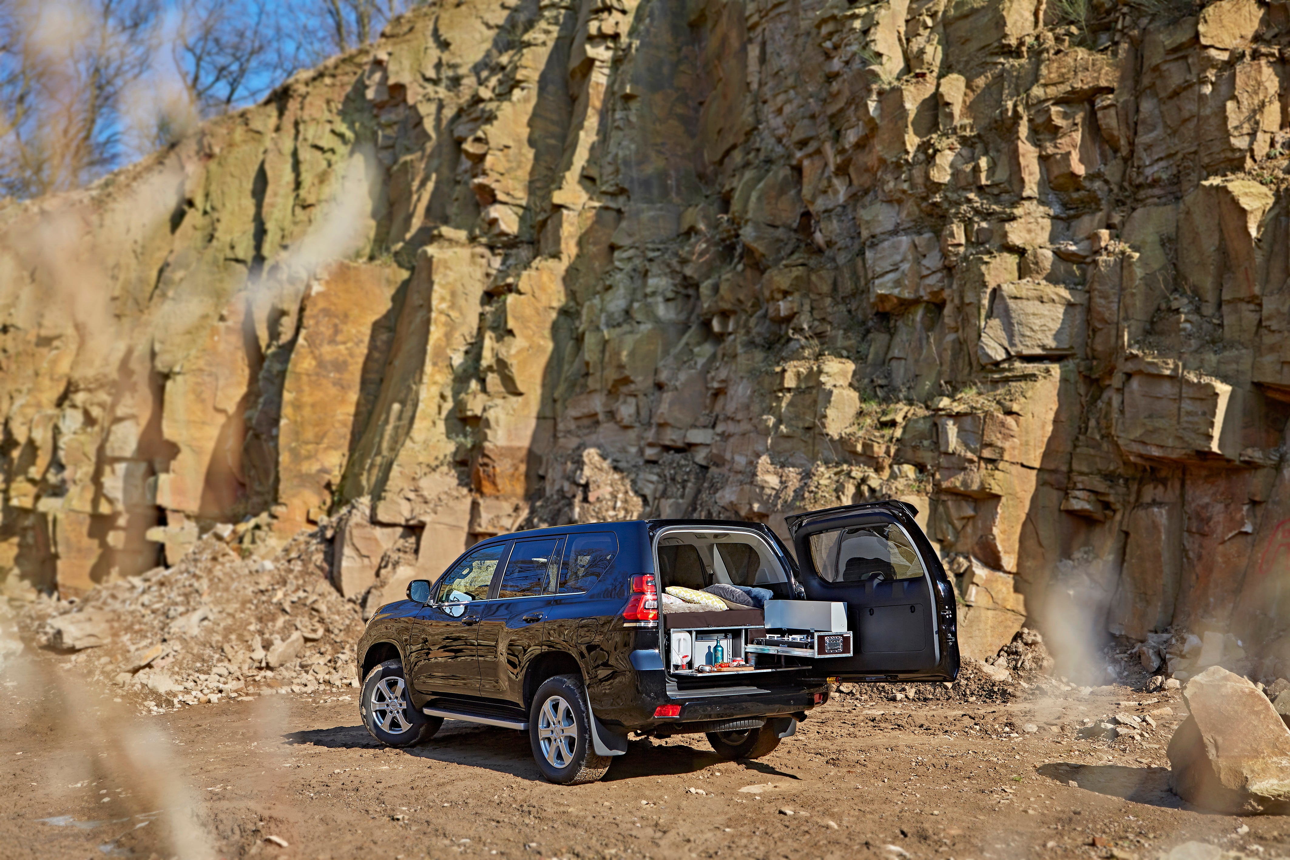 QUQUQ FlatBox – Campervan-Modul für Landcruiser & Discovery 3+4
