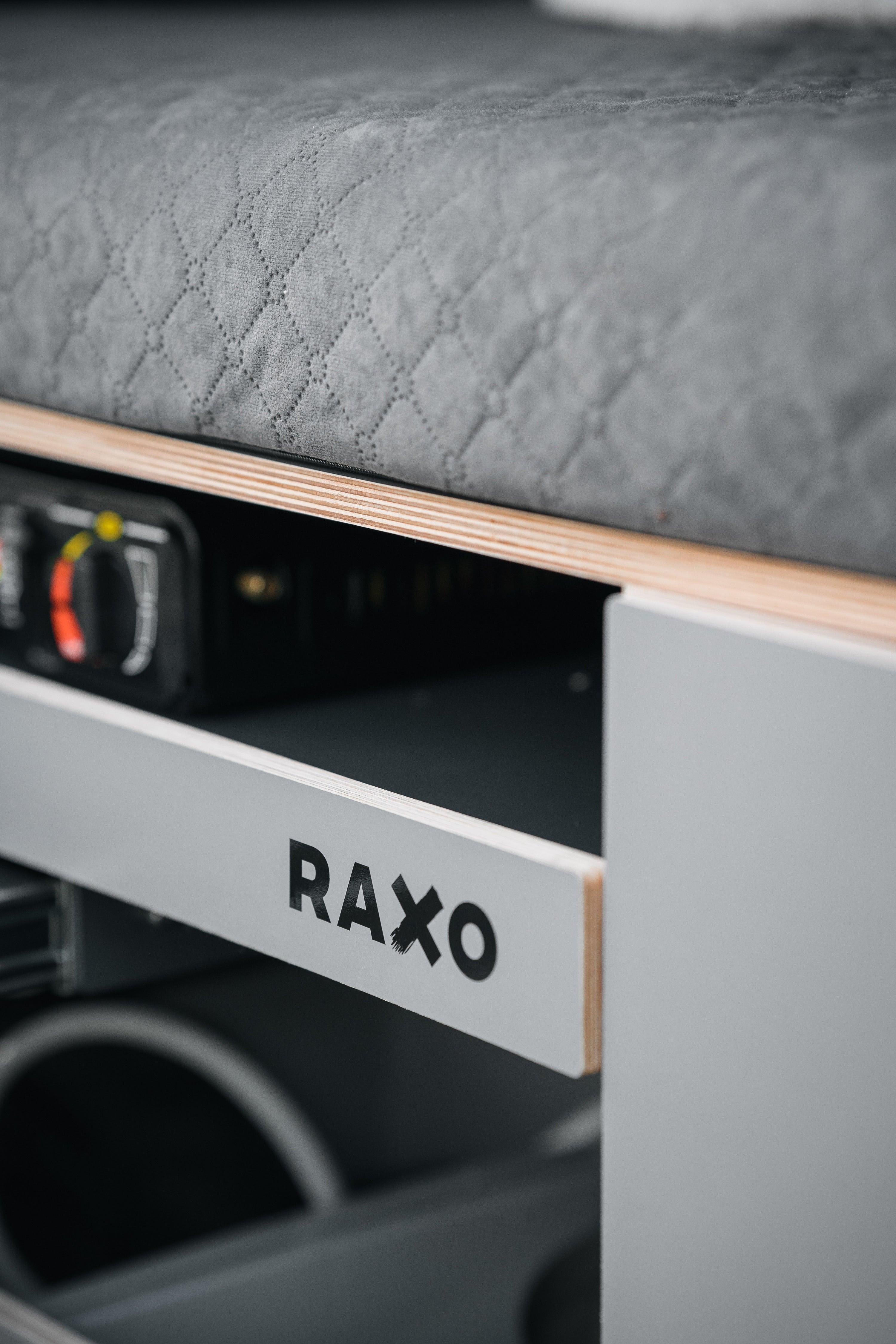 RAXO Base Campervan Modul - Omdan Din Bil til En Komfortabel og Funktionel Campervan