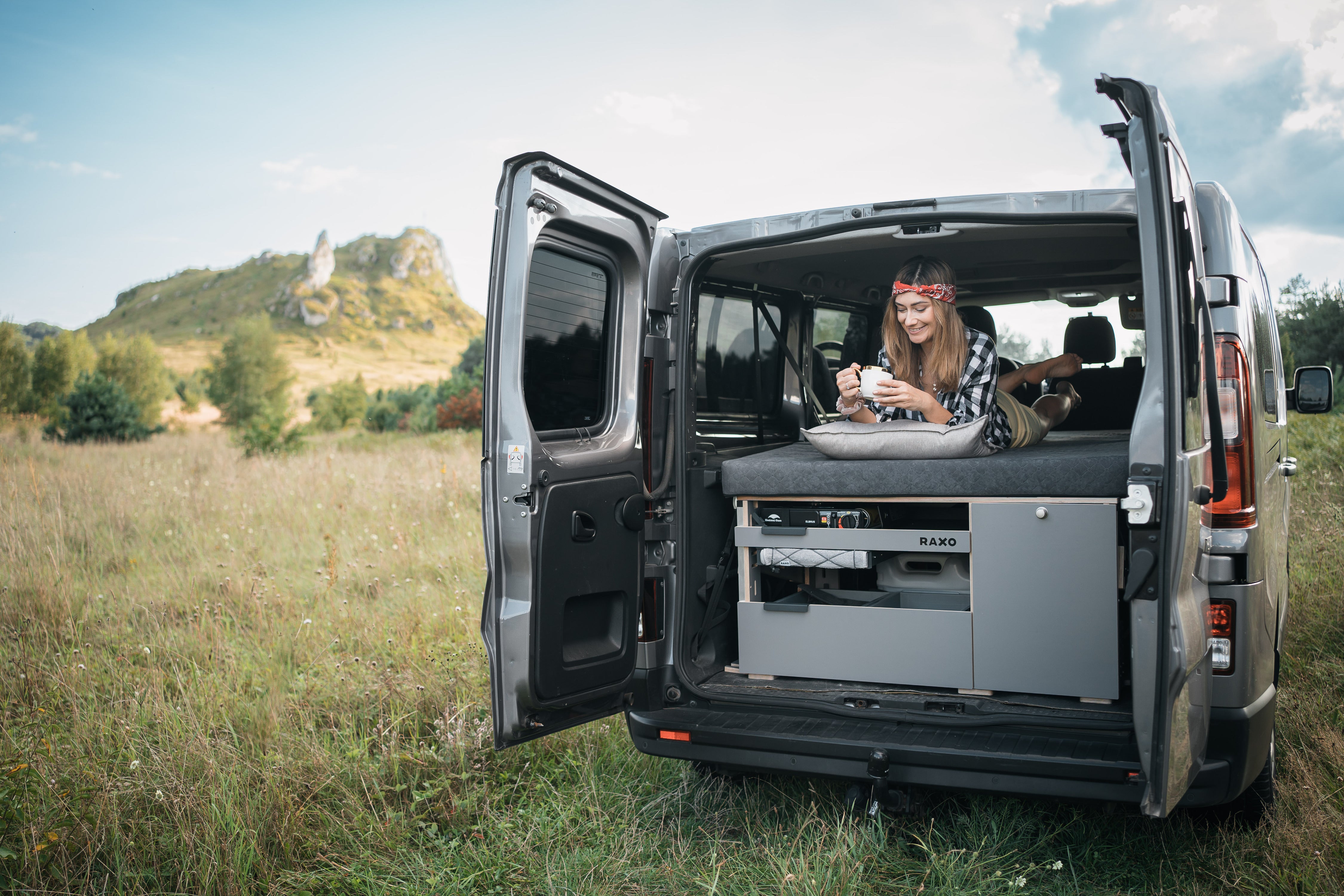 RAXO Base Campervan-Modul – Verwandeln Sie Ihr Auto in einen komfortablen und funktionalen Campervan