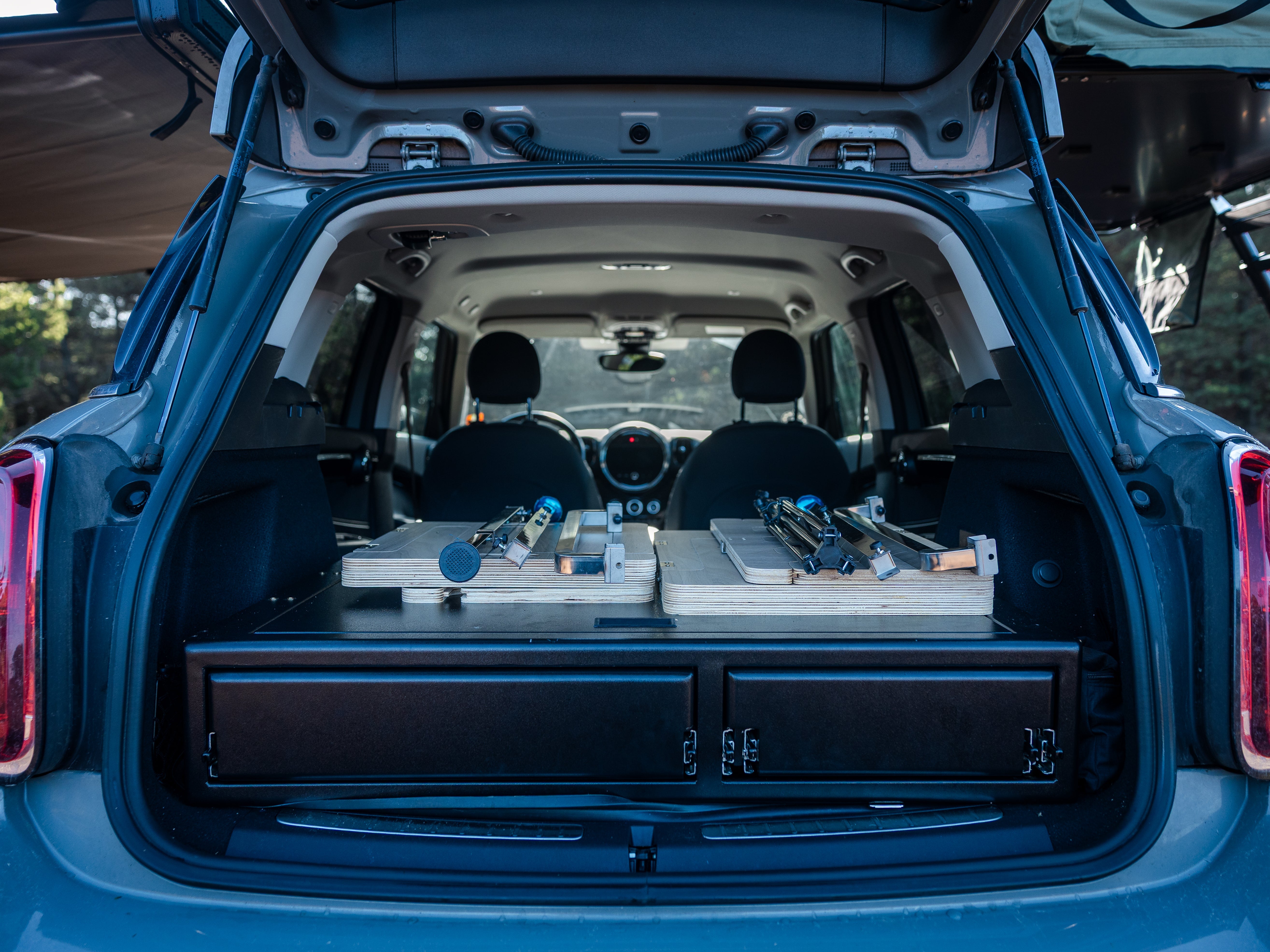 CampBoxi Kitchenfit - Alt-i-ét Camper Box til hverdagsbiler