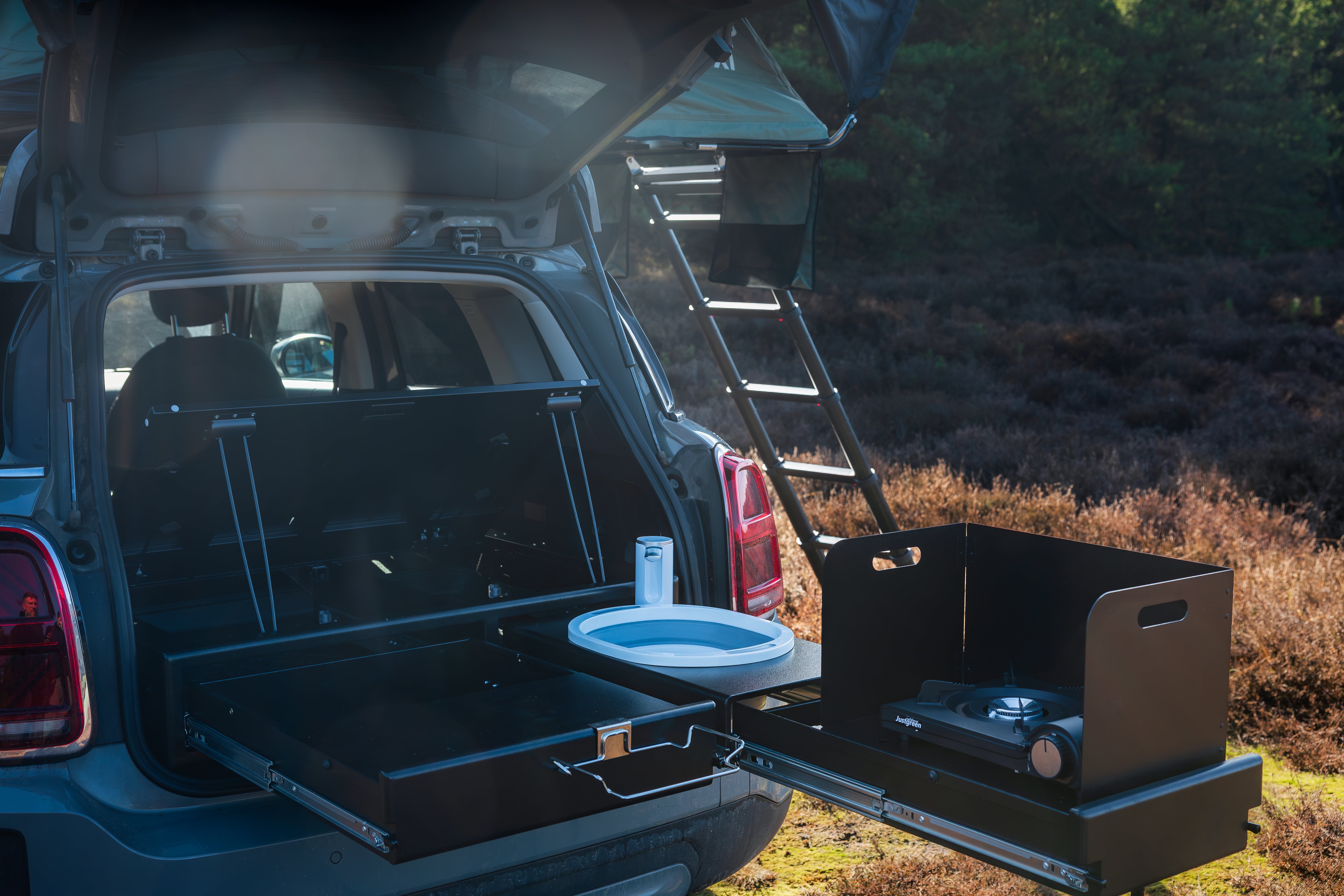 CampBoxi Kitchenfit - Alt-i-ét Camper Box til hverdagsbiler