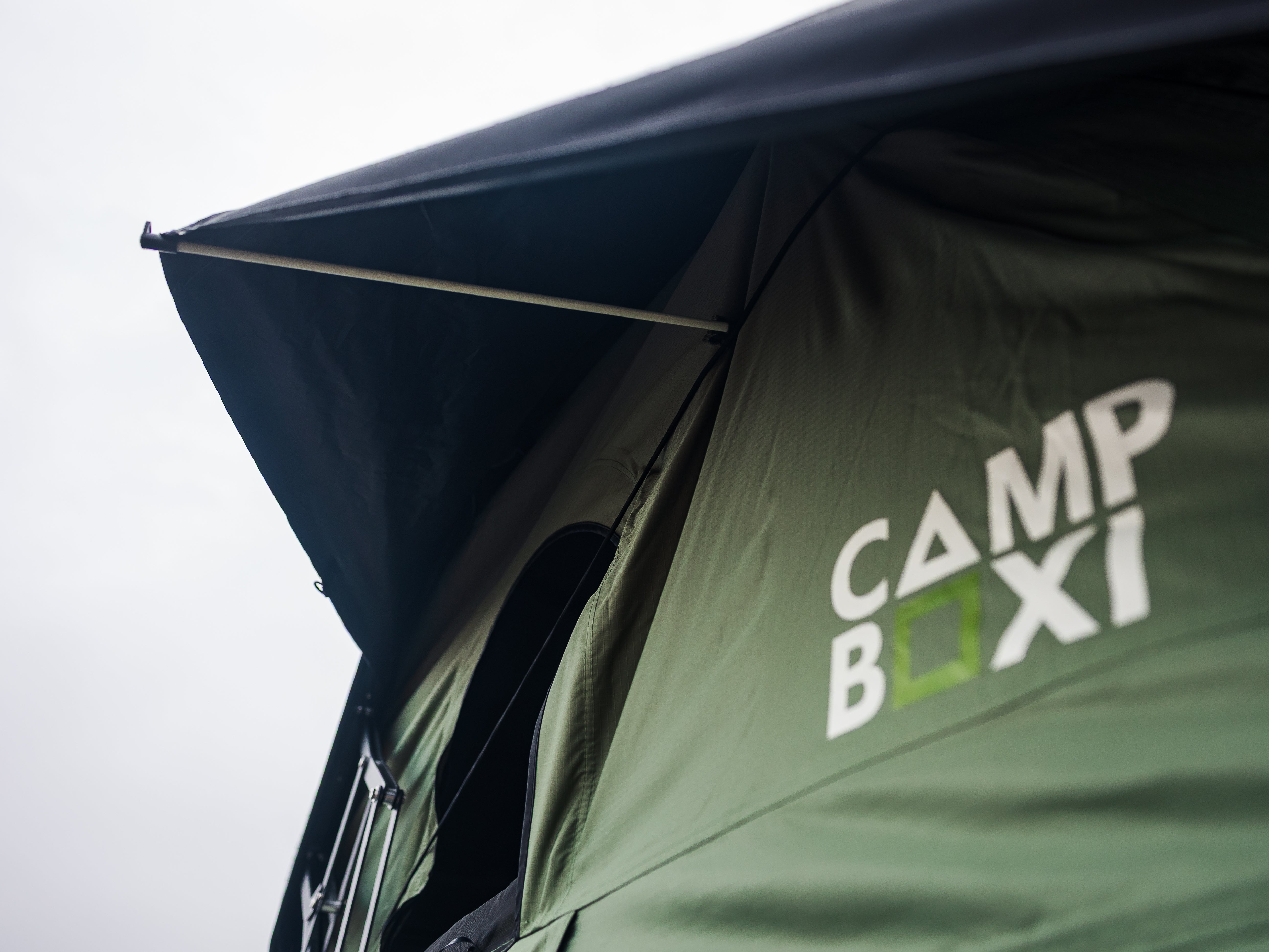 CampBoxi Nest 160 roof tent - All-in-one roof tent | Hydraulic opening | integrated window bars | comfort mattress