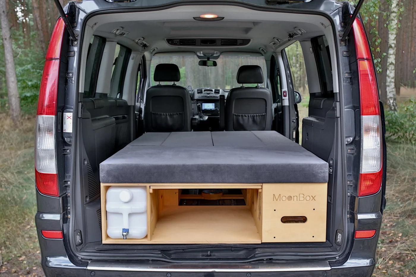 MoonBox 119 - Campervan module for larger cars 