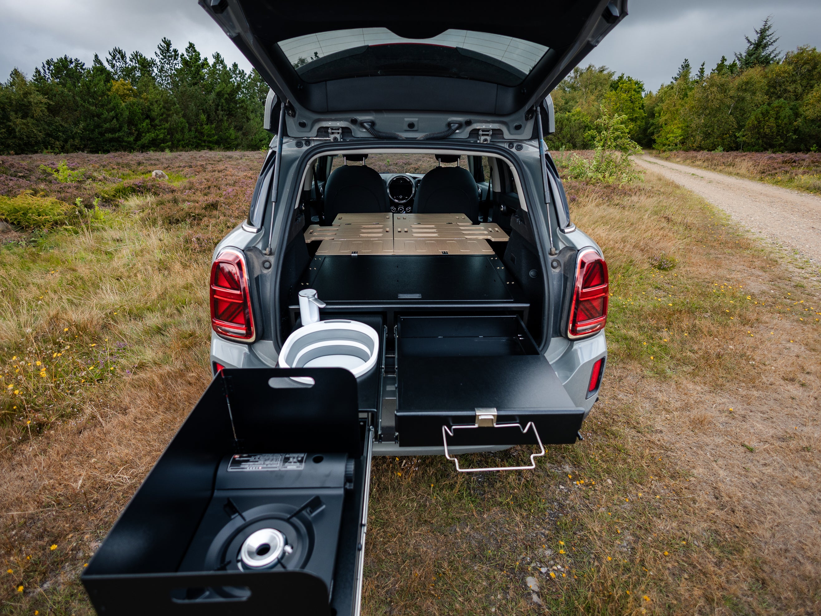 CampBoxi Kitchenfit - Allt-i-ett Camper Box för vardagsbilar