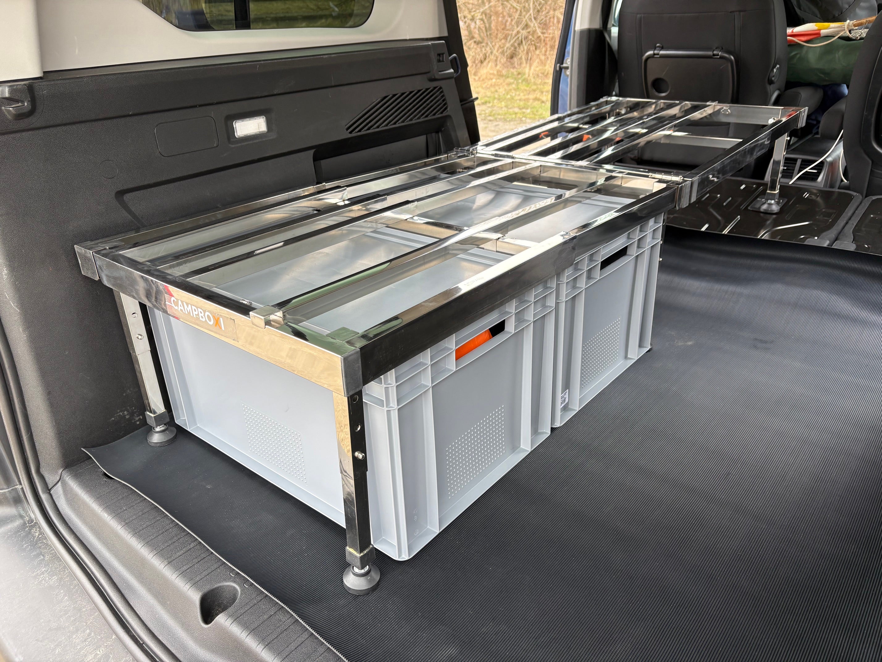 CampBoxi Unifit - Fleksibel og justerbar sengeramme til din hverdagsbil