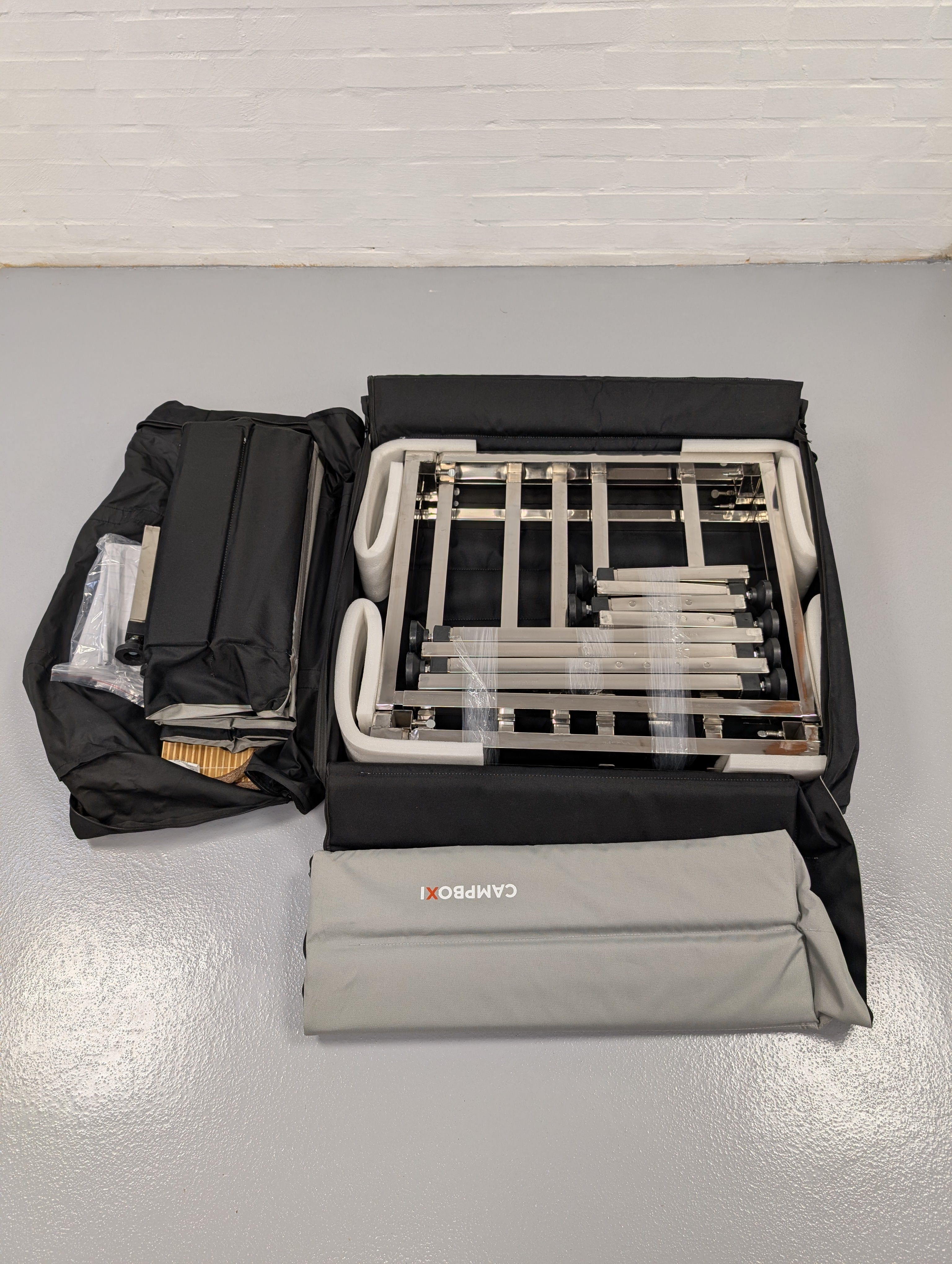 CampBoxi Unifit – Flexibles und verstellbares Bettgestell für Ihr Alltagsauto