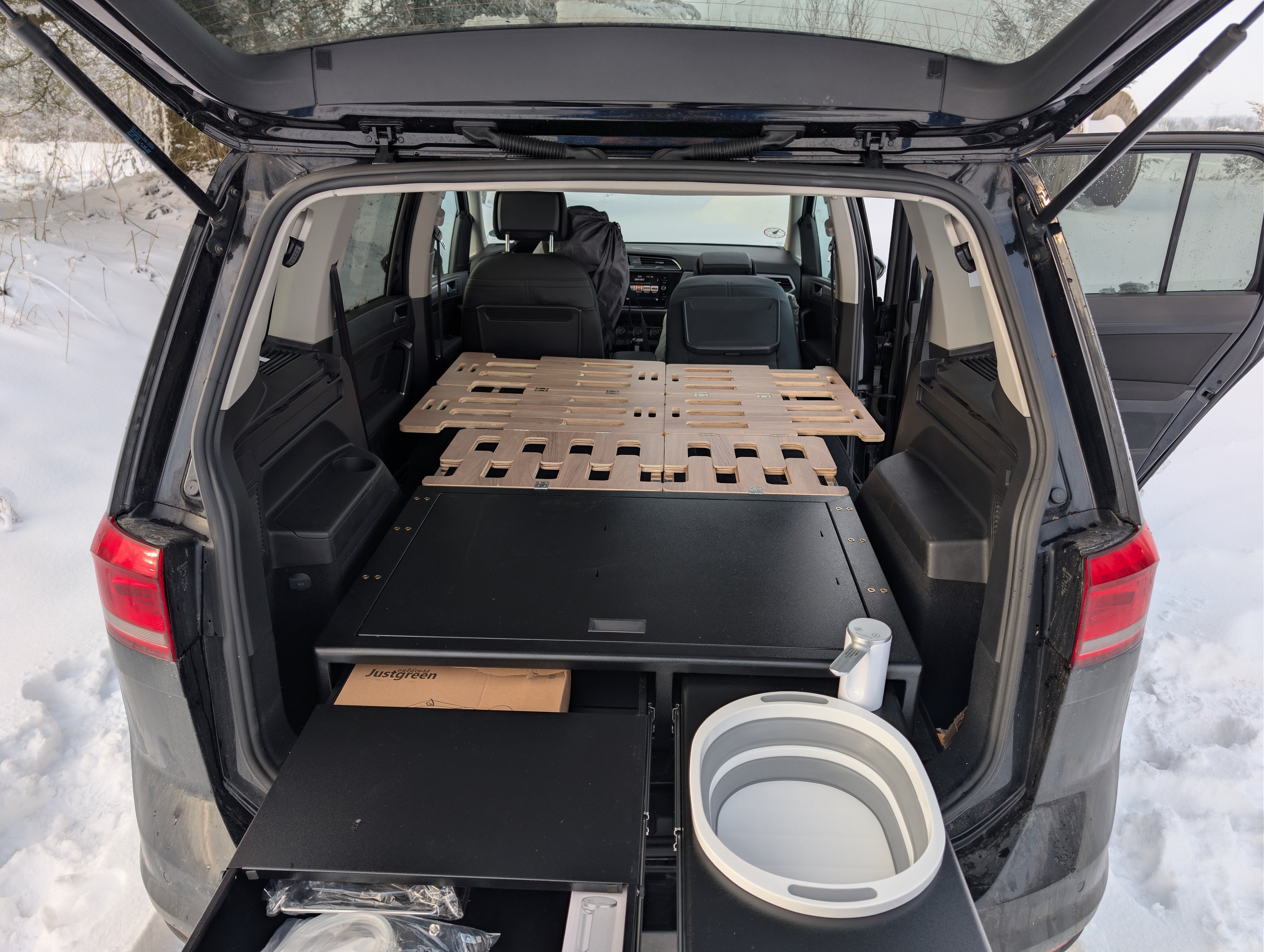 CampBoxi Kitchenfit - Alt-i-ét Camper Box til hverdagsbiler