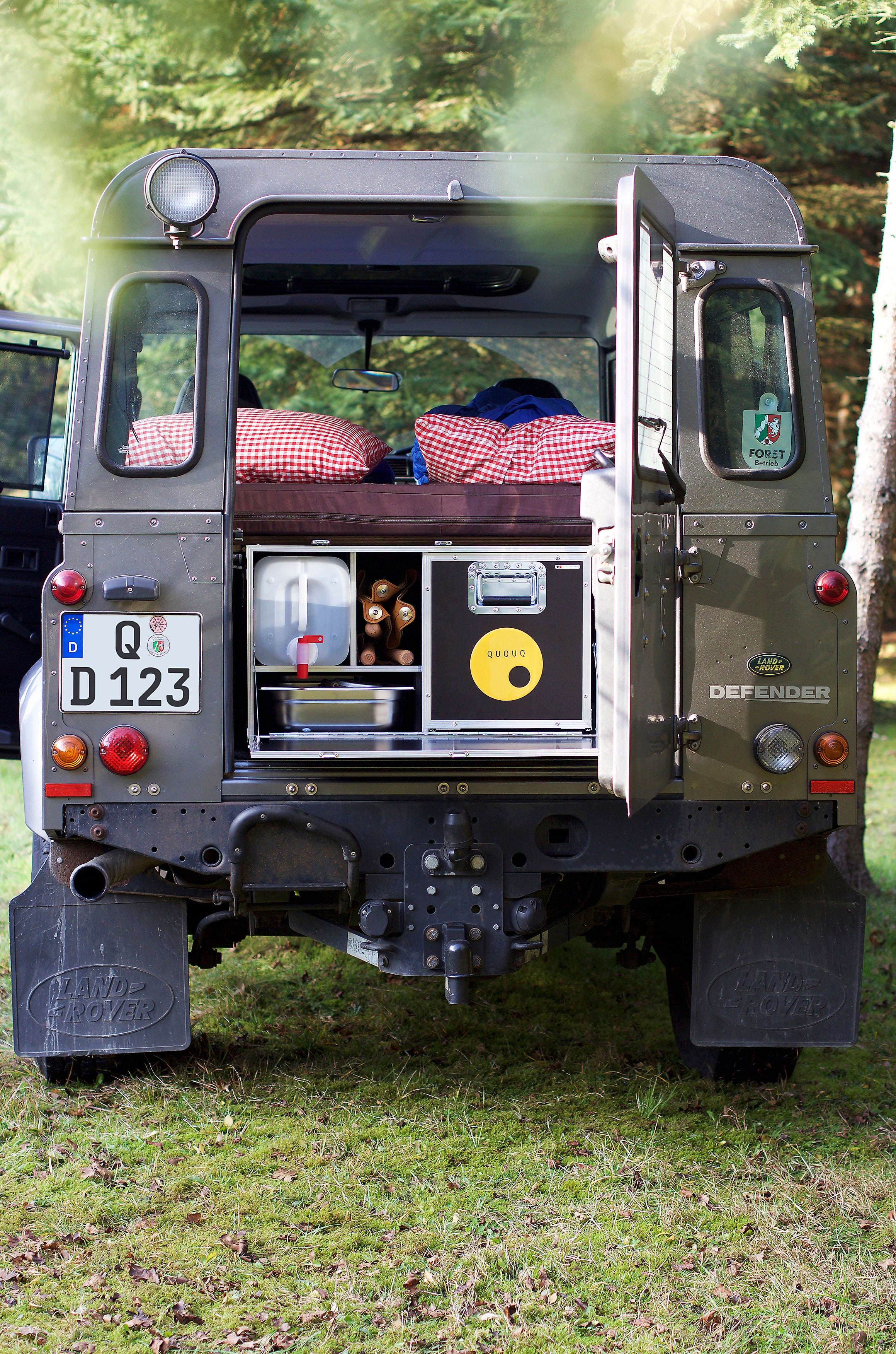 QUQUQ D-Box - Campervan module for Landrover Defender