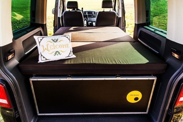 QUQUQ BusBox 3 – Campervan-Modul für VW T7 Multivan
