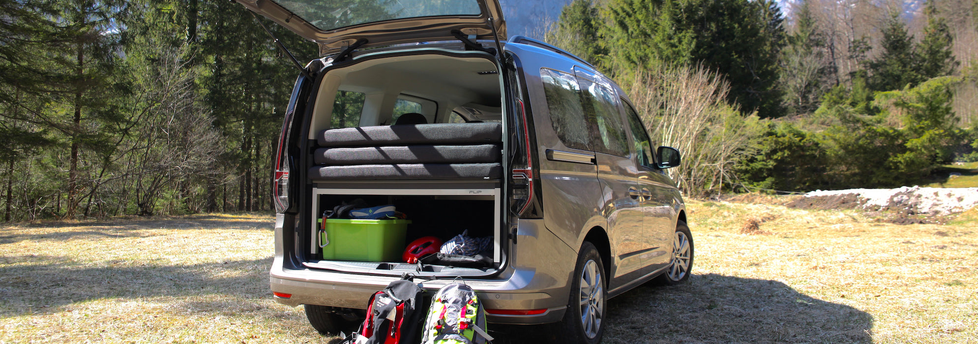 FLIP Adventure Bed - Campervan modul med massere af opbevaringsplads